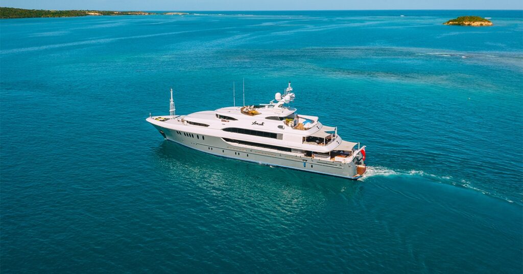 Superyacht Loon in Antigua